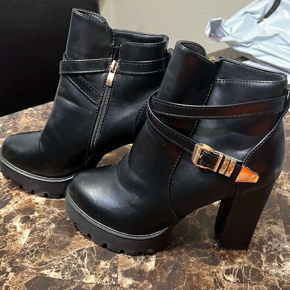 Black heel booties